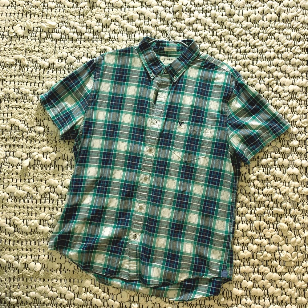 American Eagle Short Sleeve Button Down Shirt